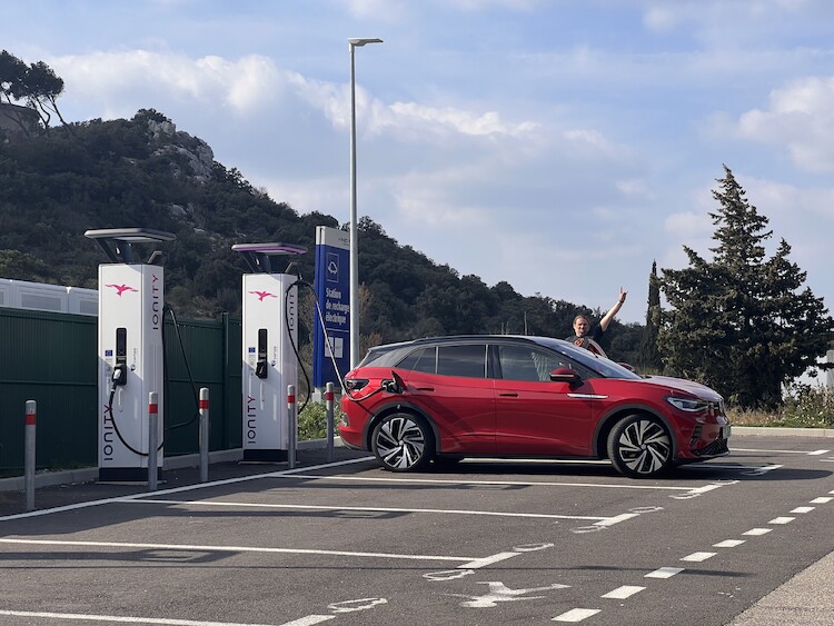 5000 km Volkswagenem ID.4 przez całą Europę – elektryczny SUV Volkswagena w podróży do Barcelony
